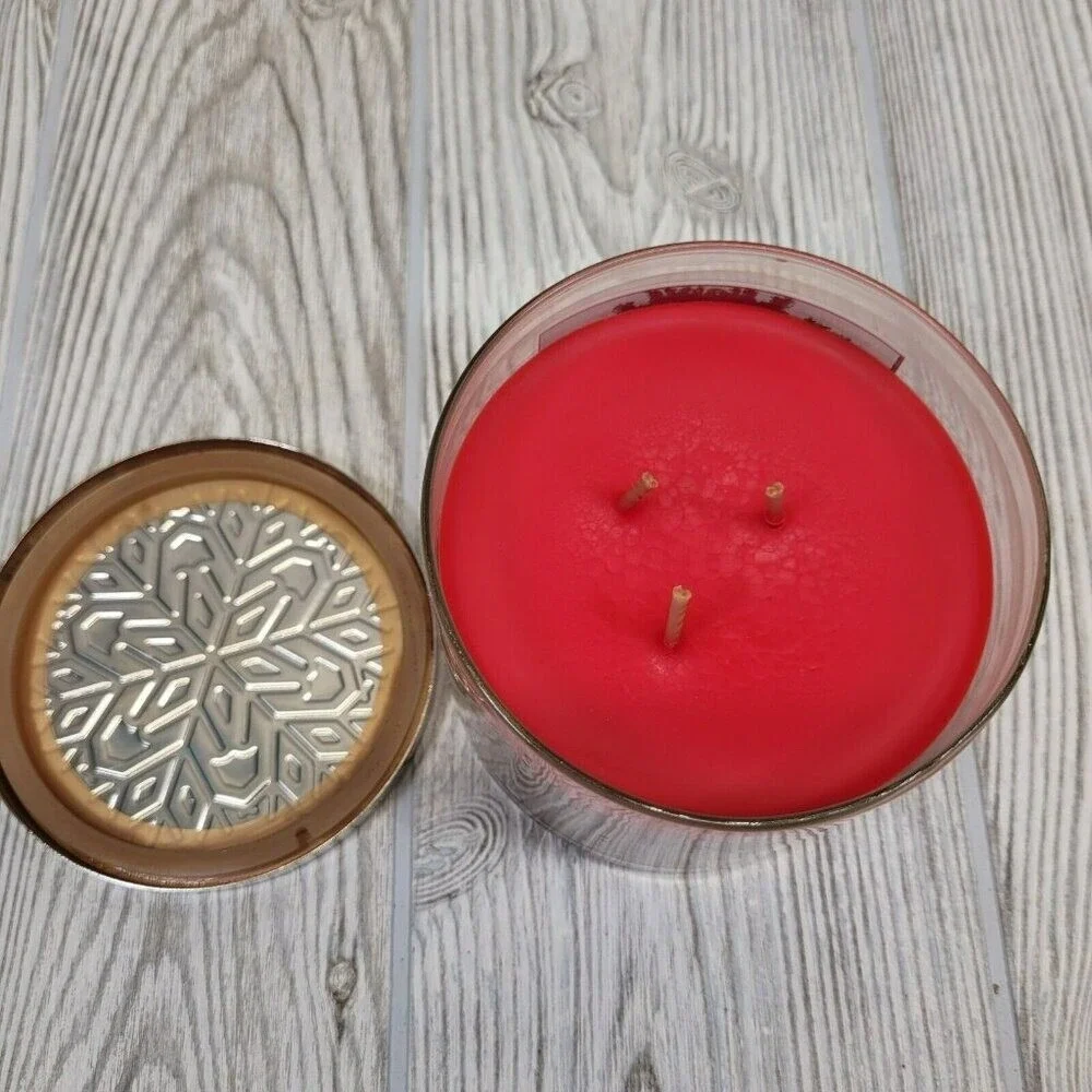 Bath Body Works‎ Tis the Season 3 Wick Candle Red Holiday Snowman 14.5oz